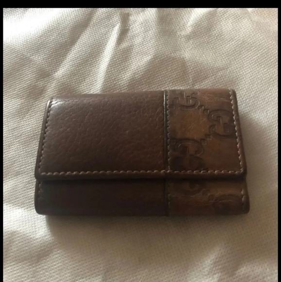 AUTHENTIC GUCCI KEYCHAIN - Picture 6 of 7